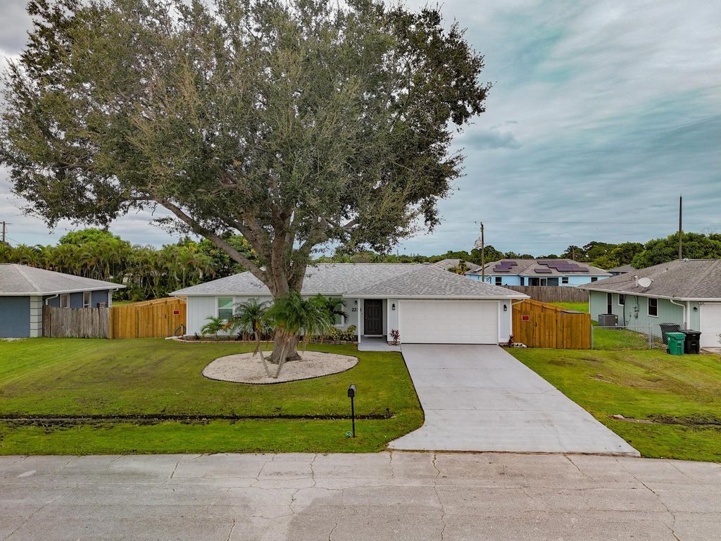 Photo of 2231 SE Trillo Street, Port Saint Lucie, FL 34952 (MLS # R11030403)
