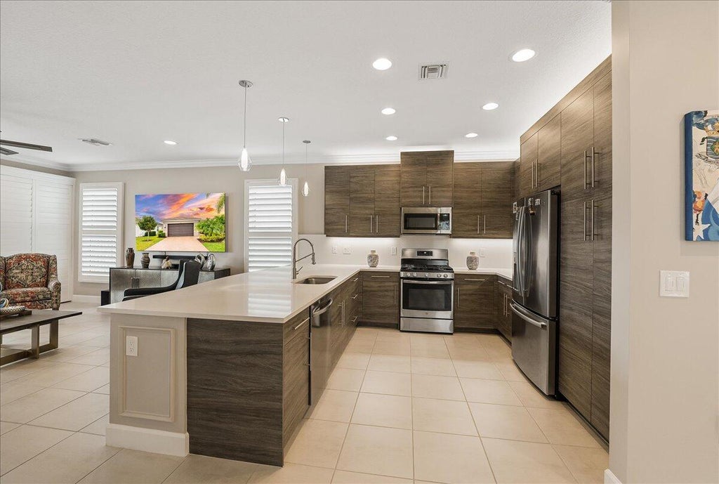 Photo of 11688 SW Brighton Falls Drive, Port Saint Lucie, FL 34987 (MLS # R11095917)
