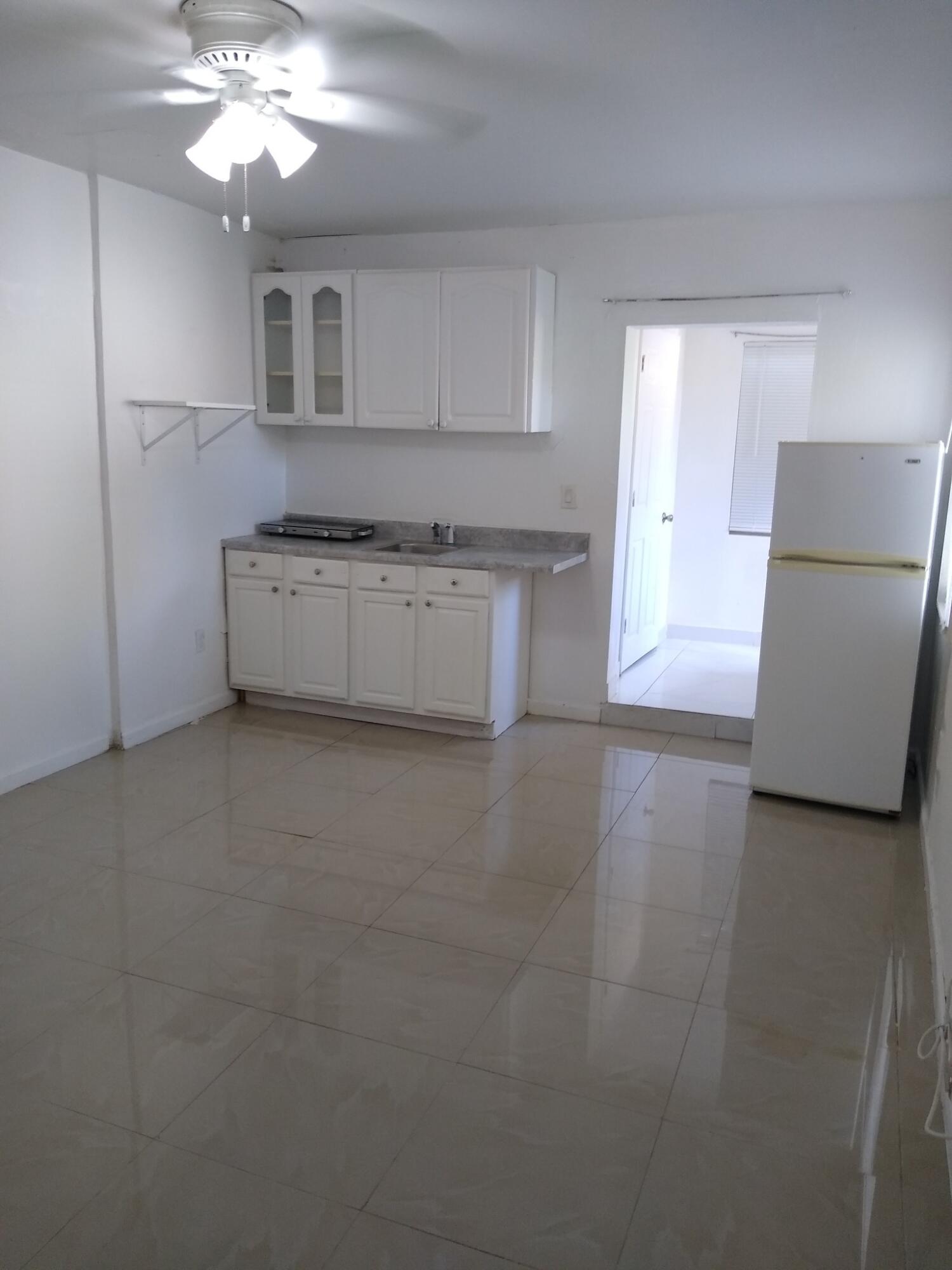 BROADVIEW PARK SEC 3 - Residential Lease