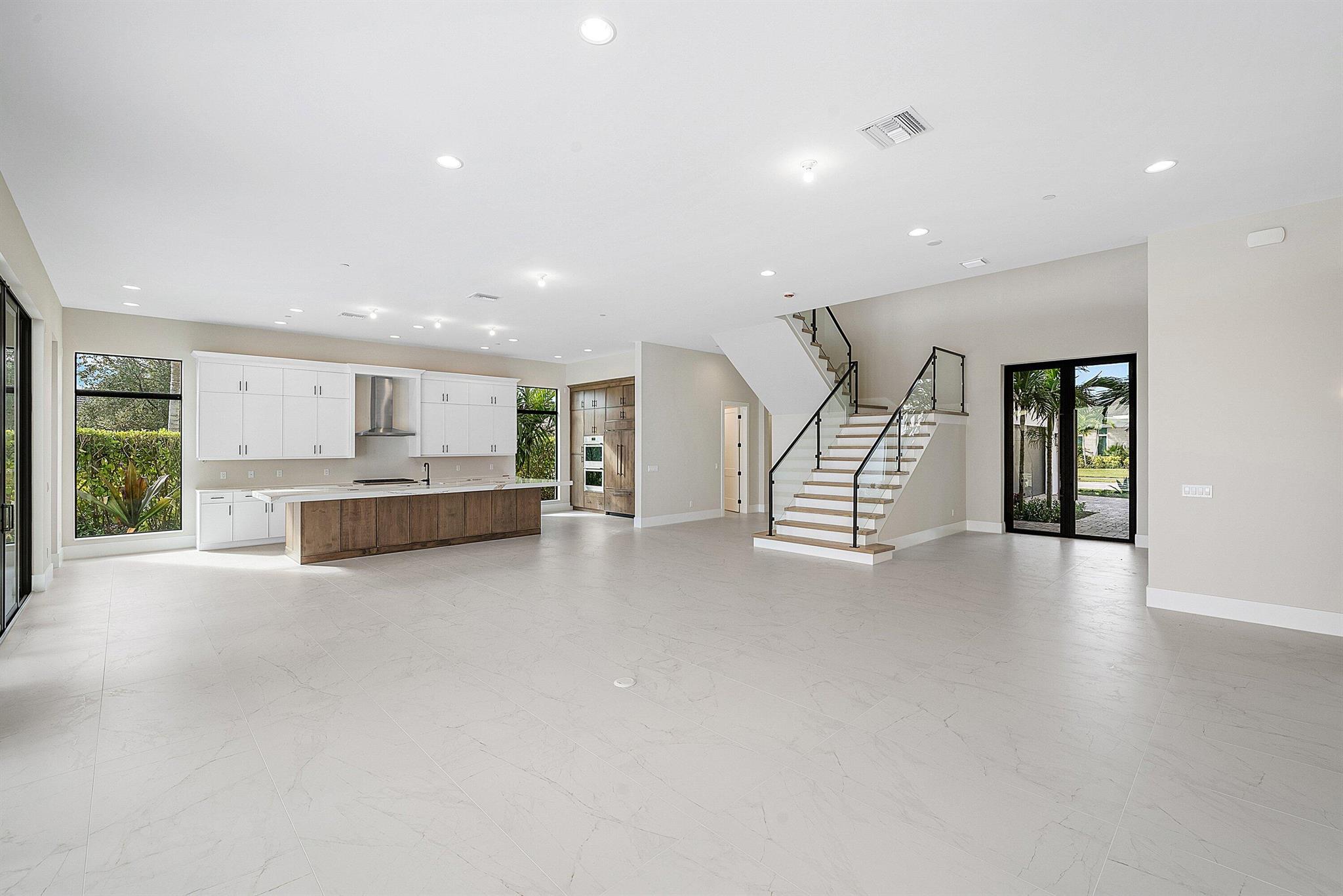 CORAL ISLES - Residential