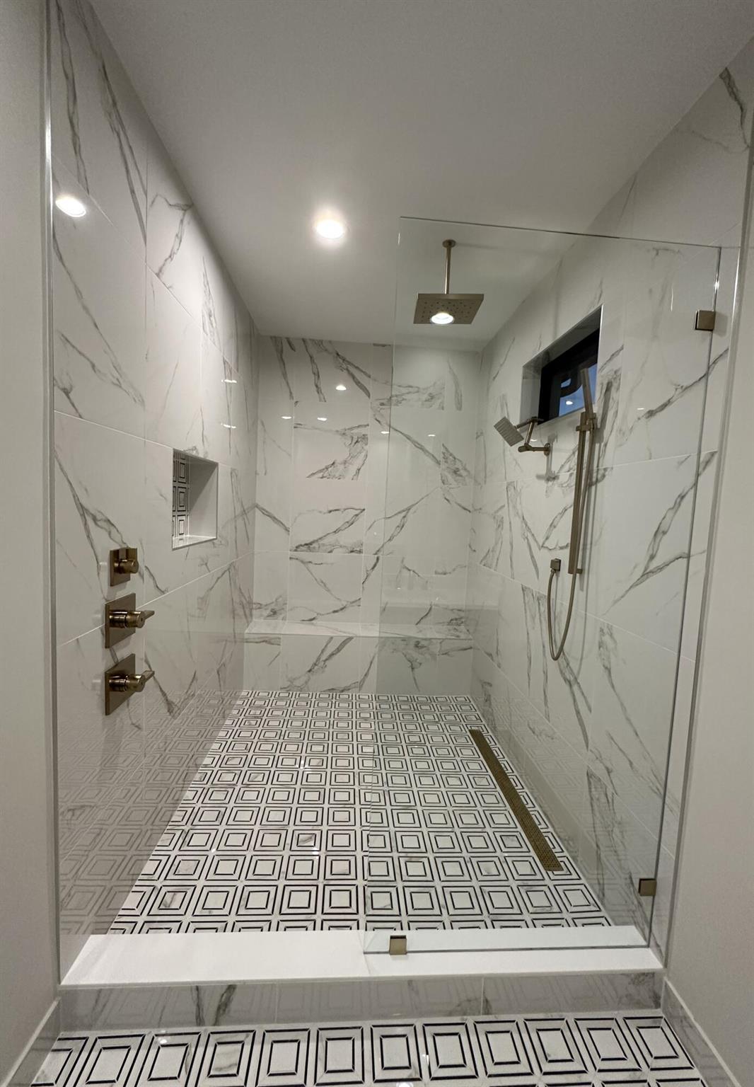 CORAL ISLES - Residential