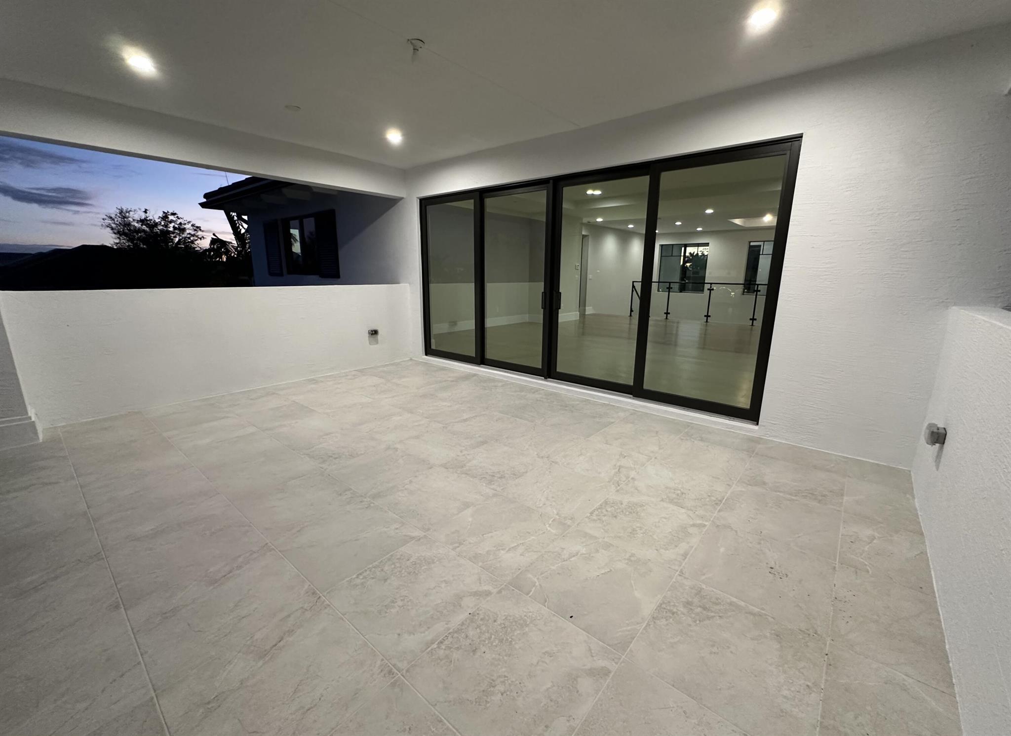 CORAL ISLES - Residential