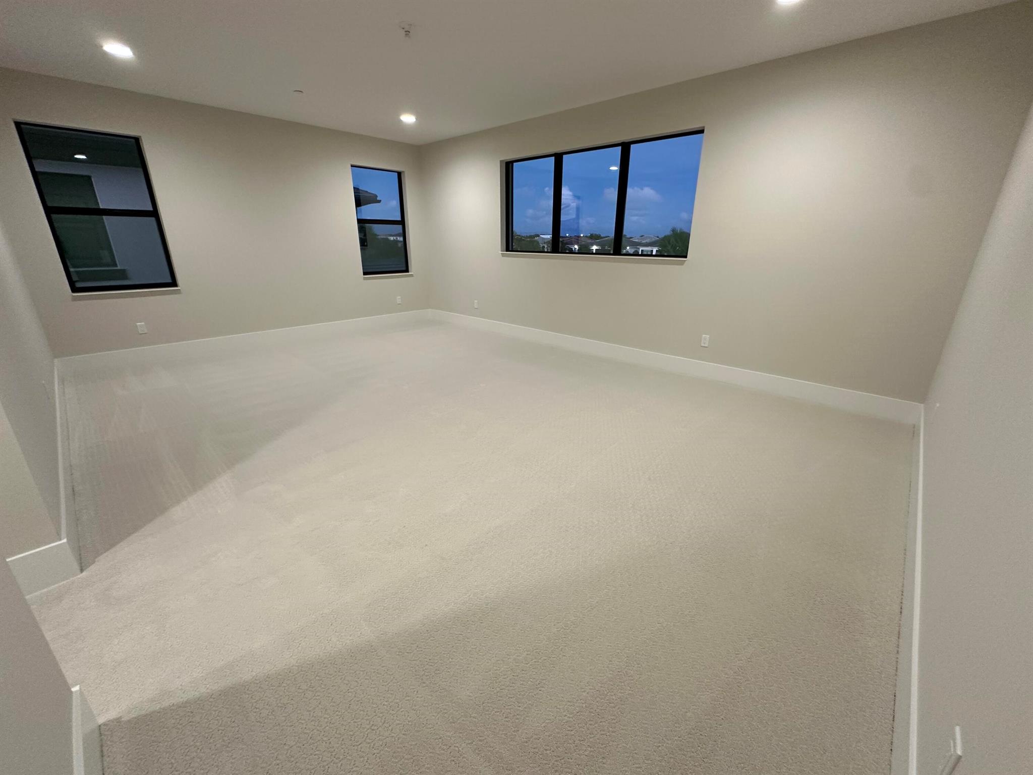 CORAL ISLES - Residential