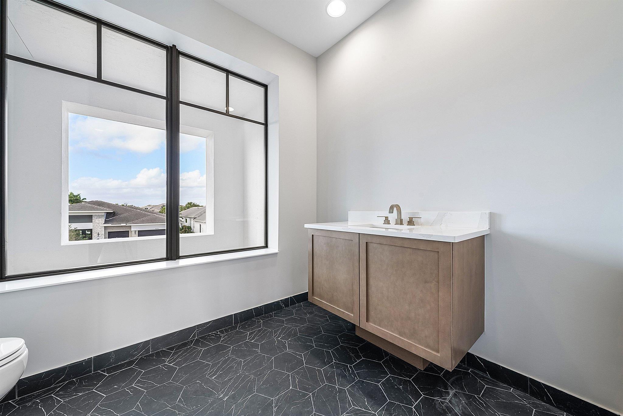 CORAL ISLES - Residential