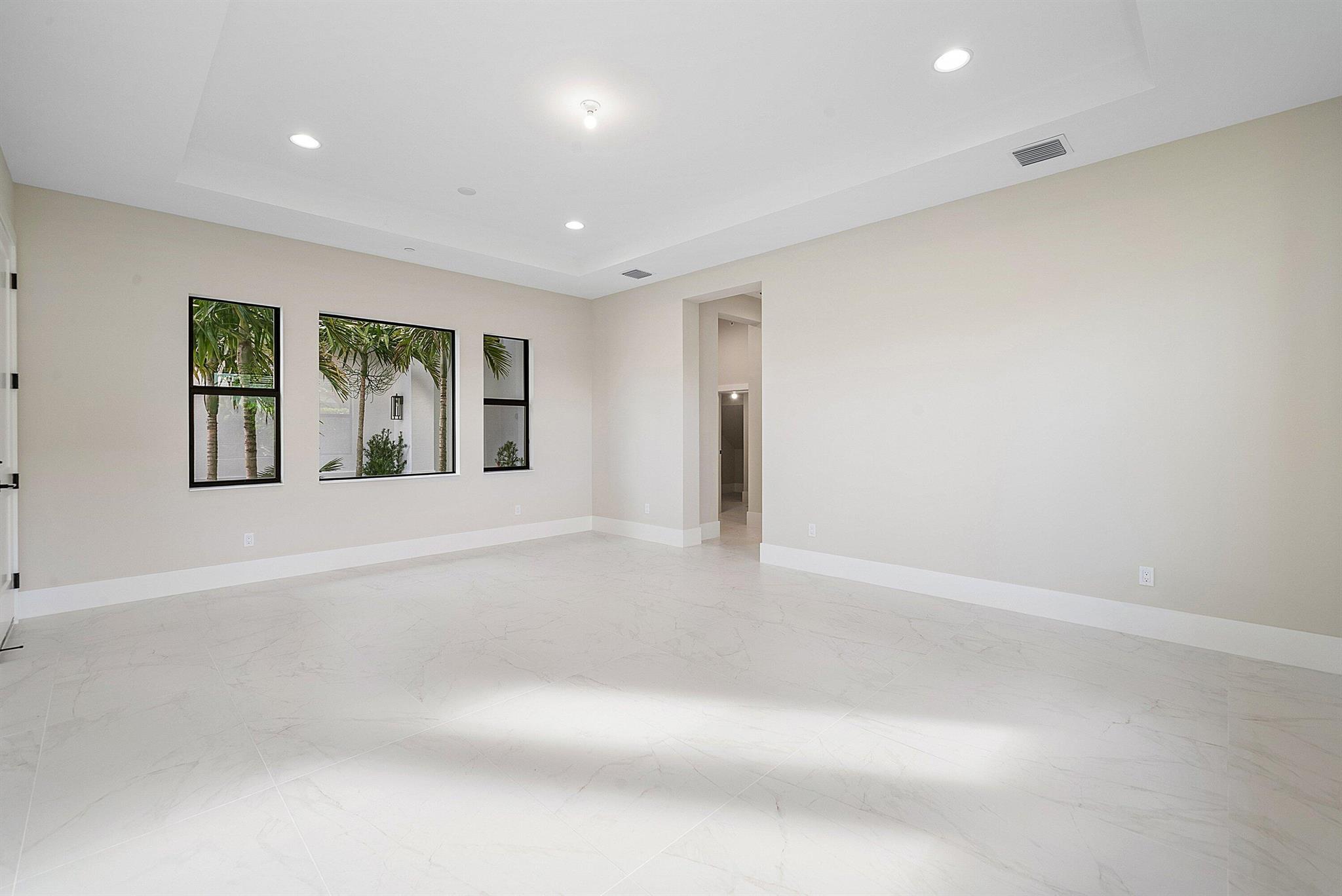 CORAL ISLES - Residential