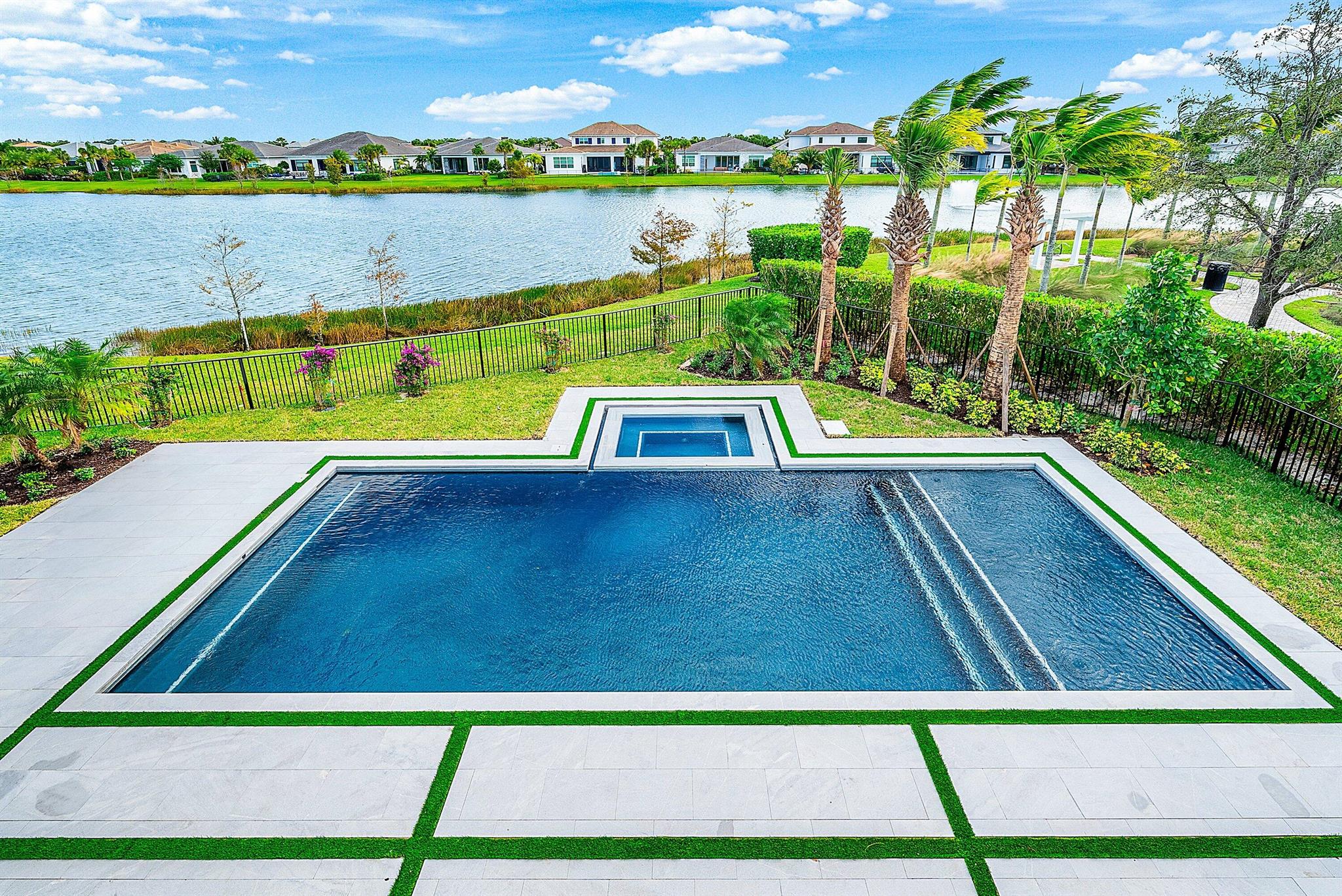 CORAL ISLES - Residential