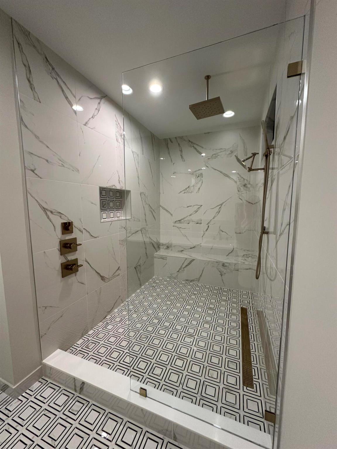 CORAL ISLES - Residential