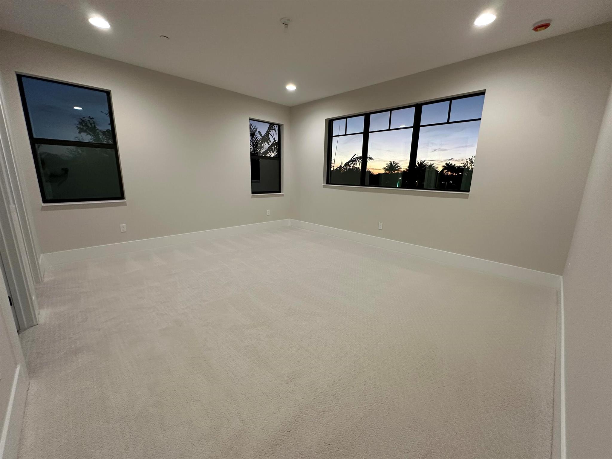 CORAL ISLES - Residential