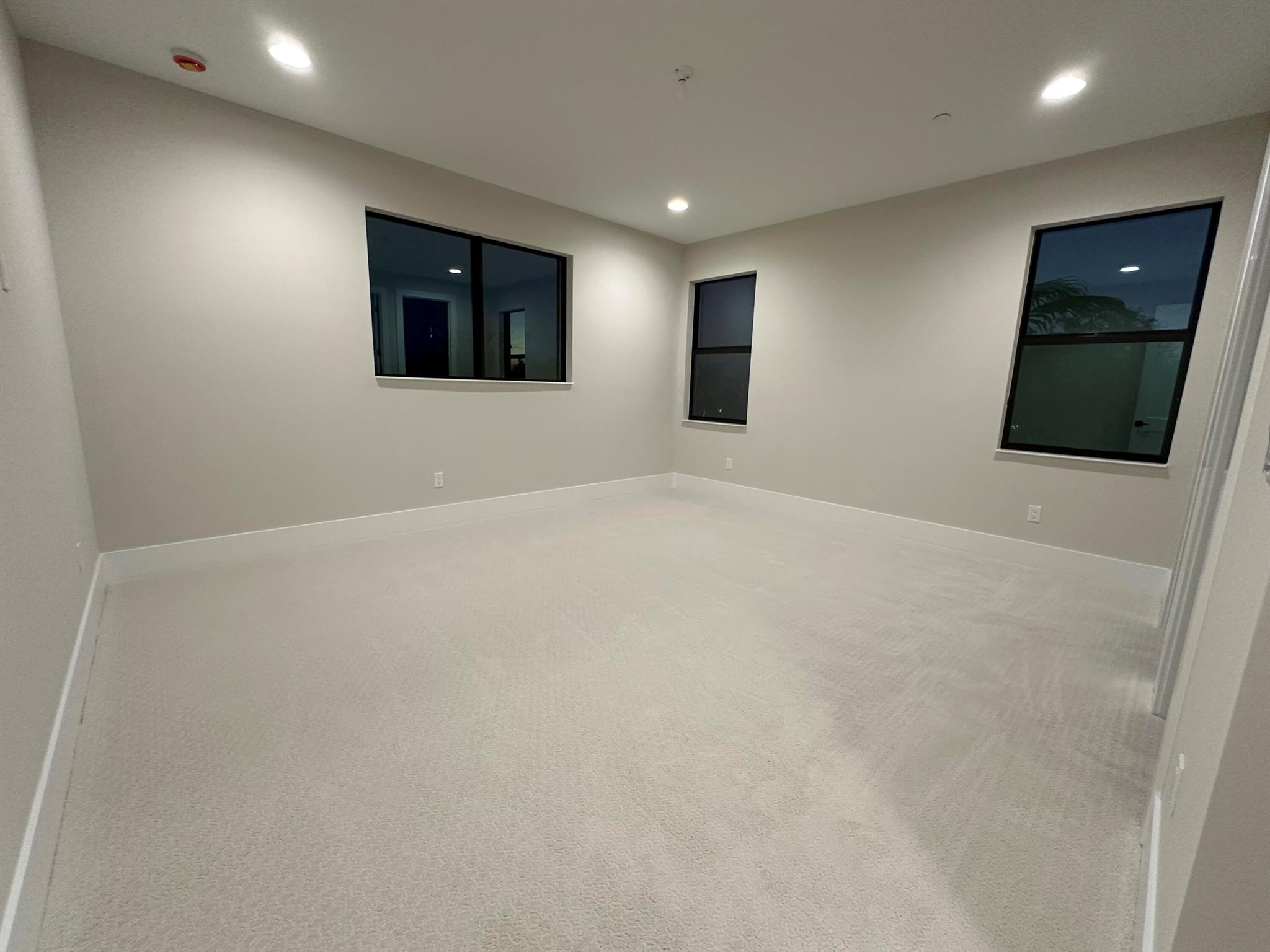 CORAL ISLES - Residential