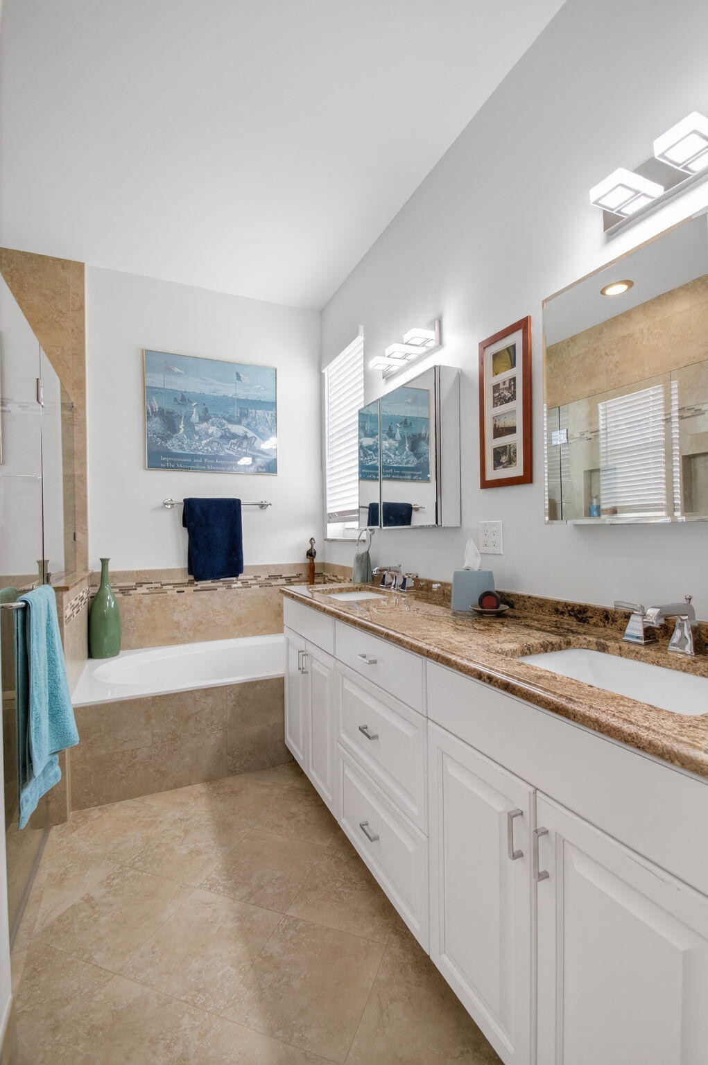 MAJESTIC ISLES 1 - Residential