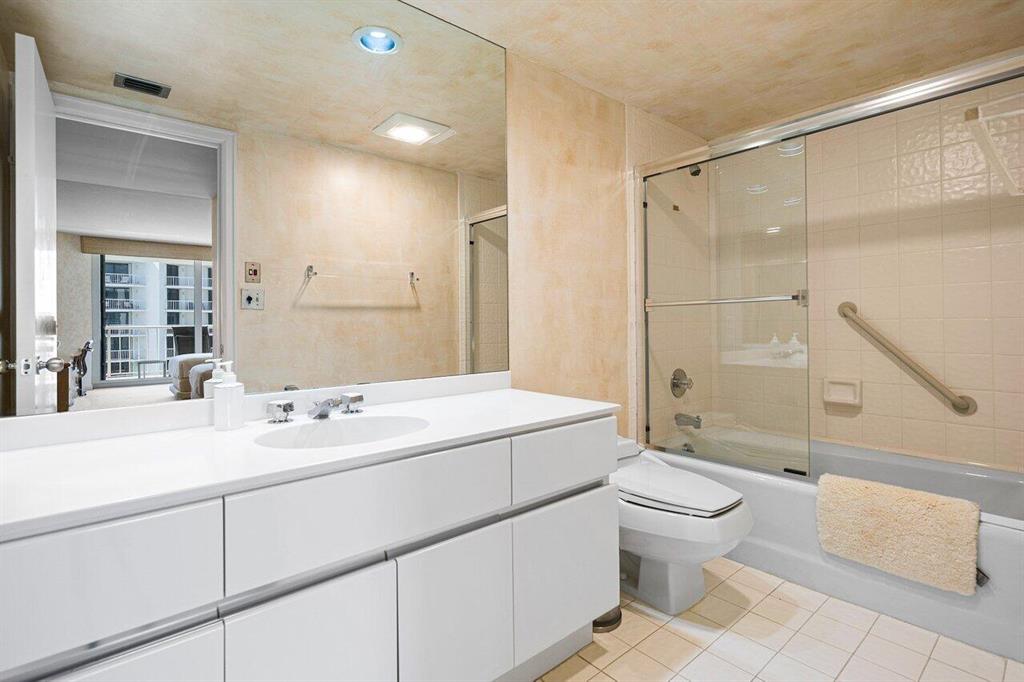 ENCLAVE OF PALM BEACH CON - Residential