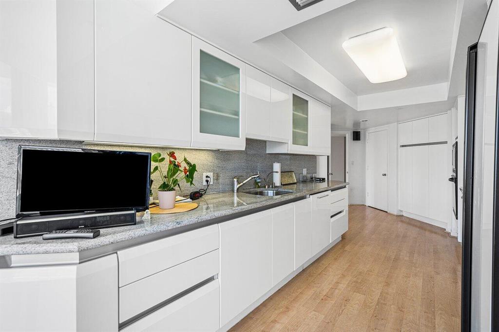 ENCLAVE OF PALM BEACH CON - Residential