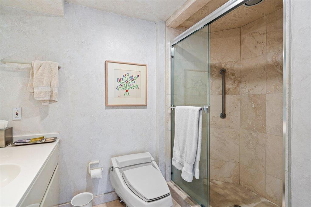 ENCLAVE OF PALM BEACH CON - Residential