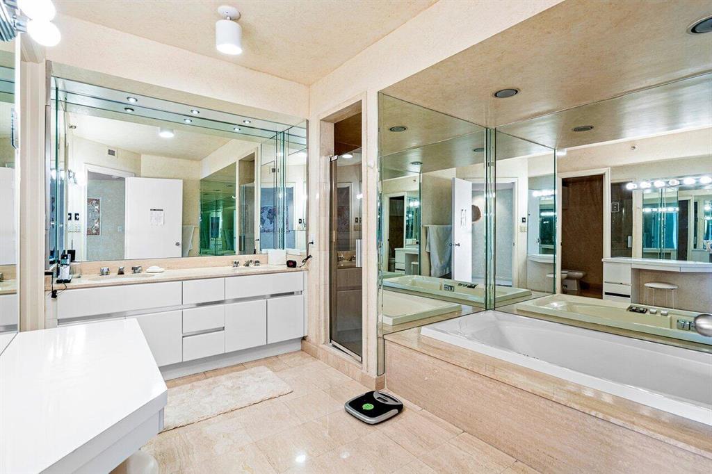 ENCLAVE OF PALM BEACH CON - Residential