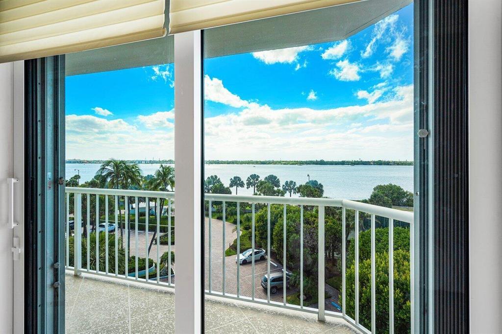 ENCLAVE OF PALM BEACH CON - Residential