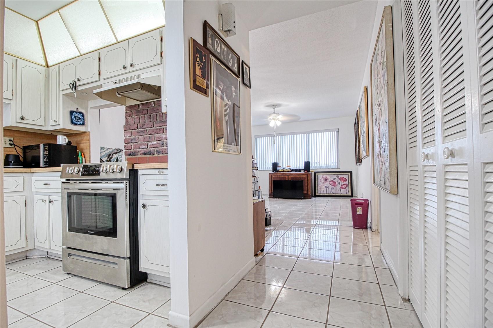 2300 Park Ln 311