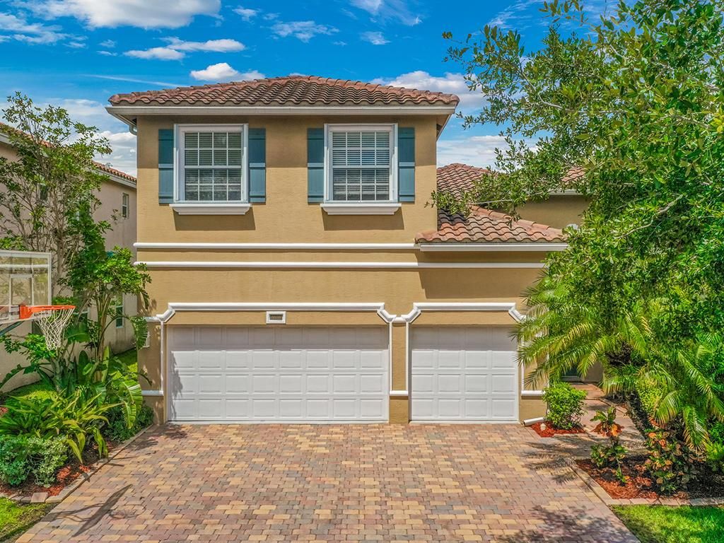 Photo of 5516 SW Bellflower Court, Palm City, FL 34990 (MLS # R10721915)