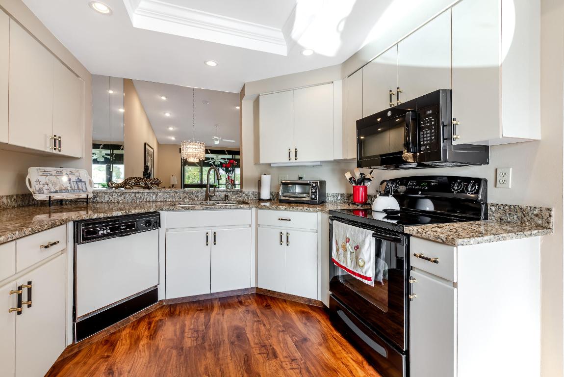 15758 Loch Maree Lane 4005