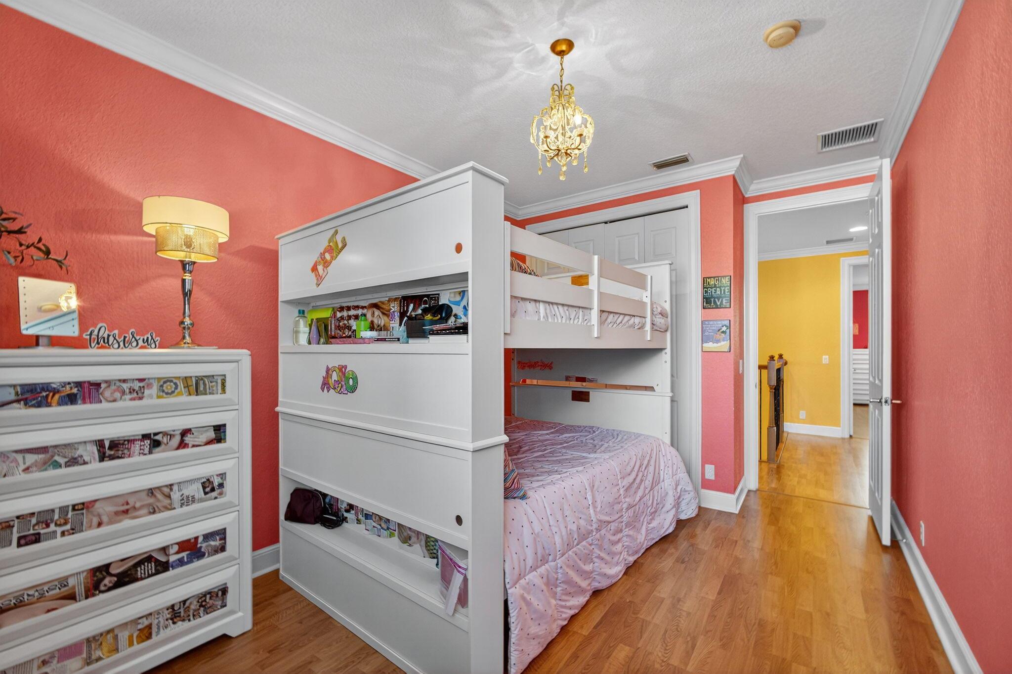 VERSAILLES - Residential