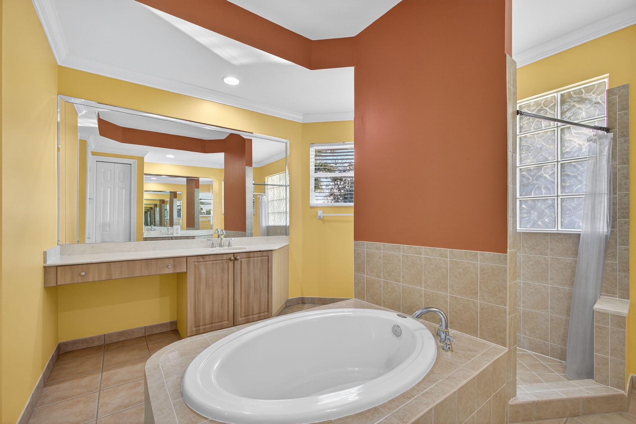 VERSAILLES - Residential