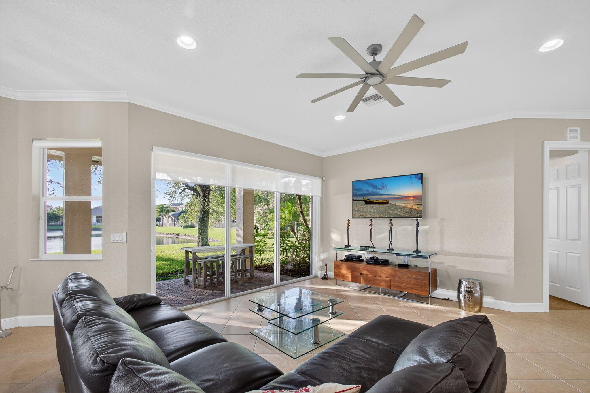 VERSAILLES - Residential