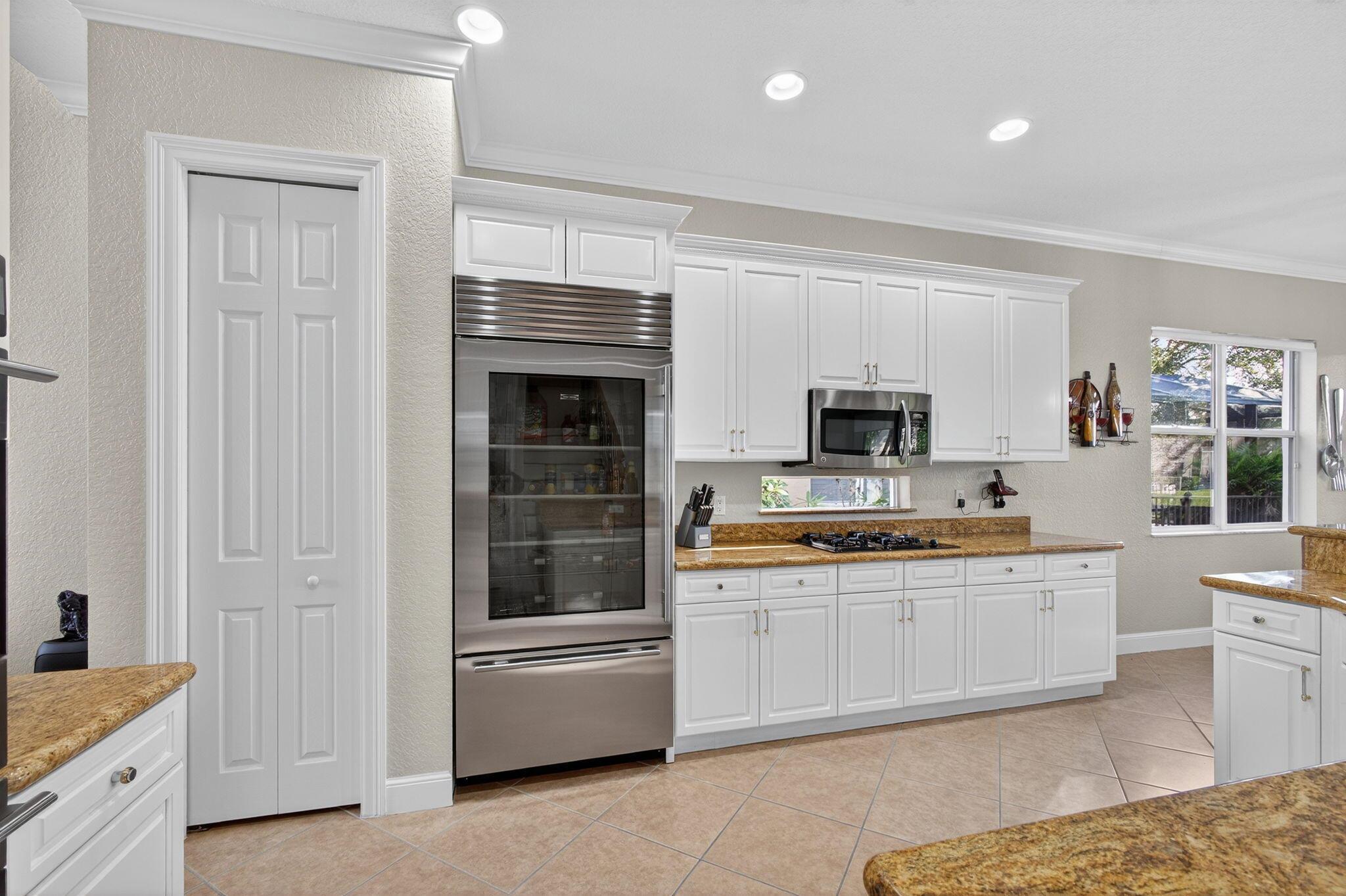 VERSAILLES - Residential