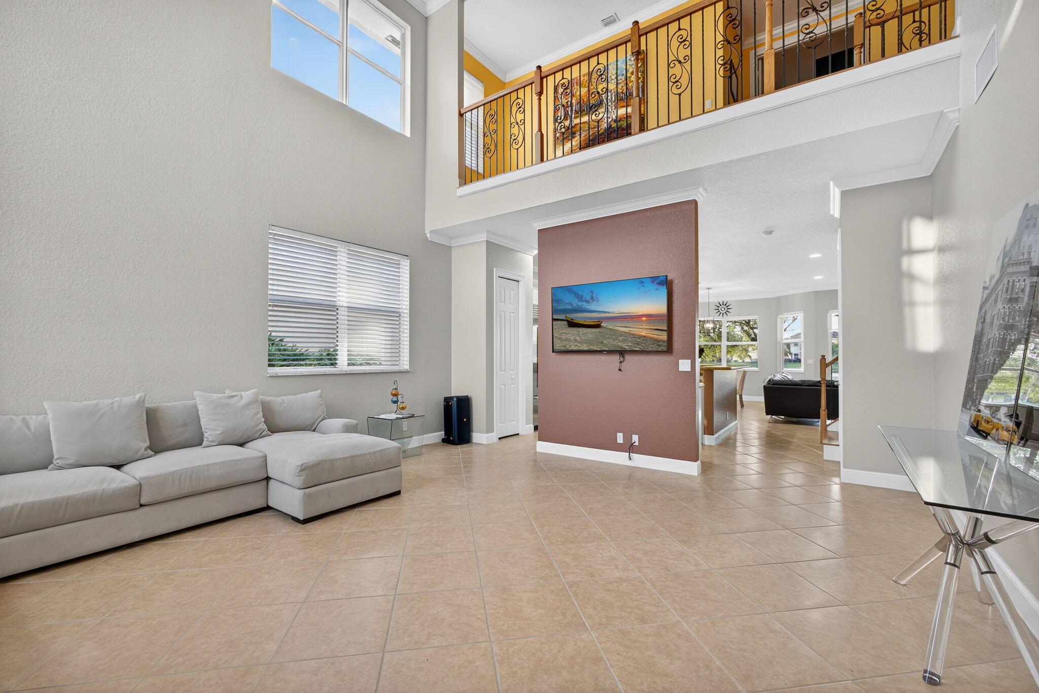 VERSAILLES - Residential