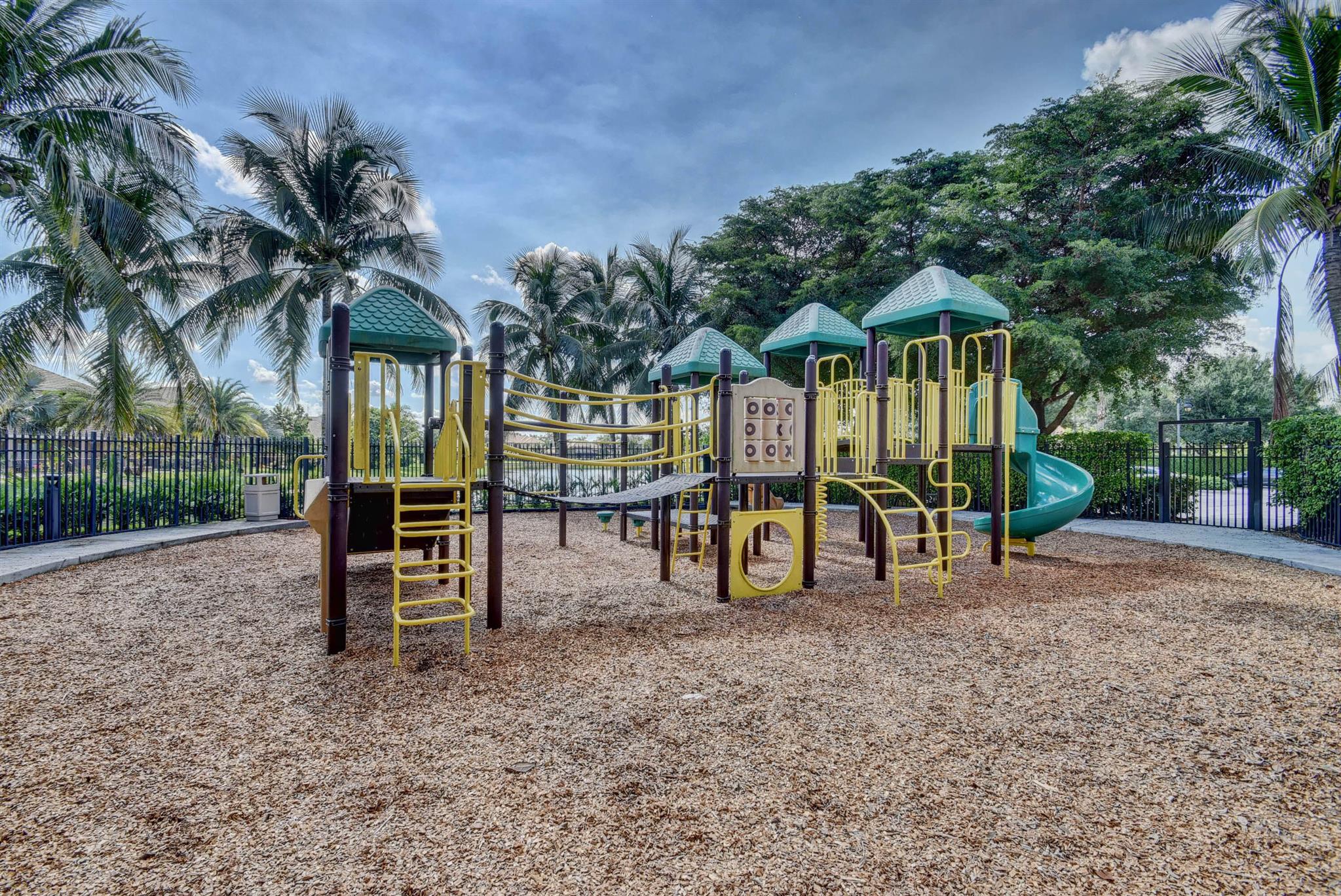 VERSAILLES - Residential