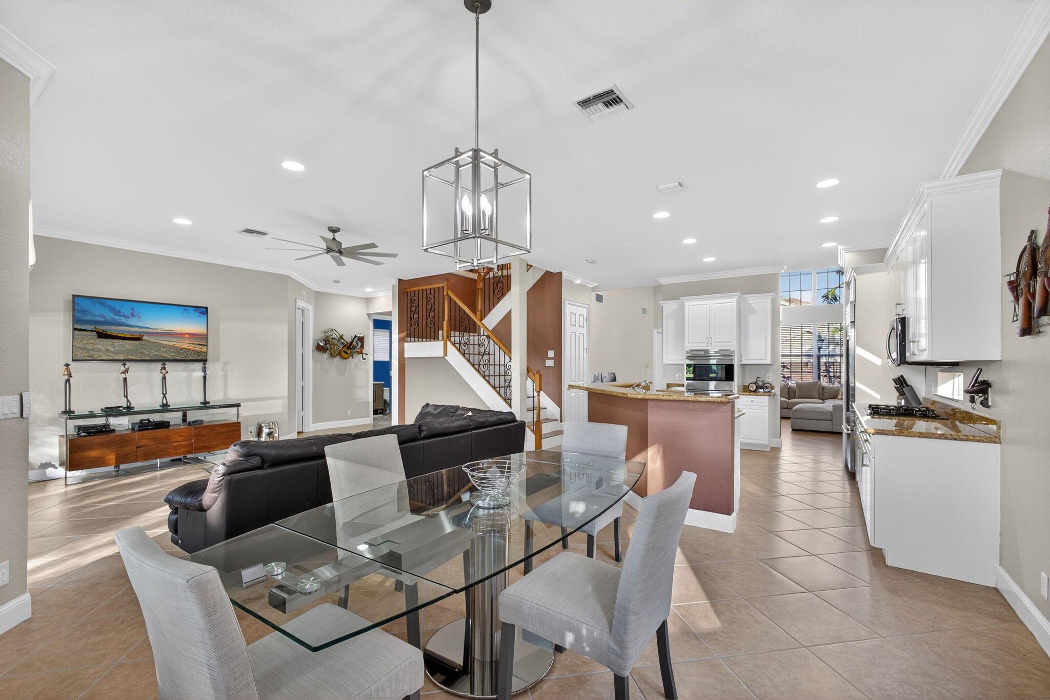 VERSAILLES - Residential