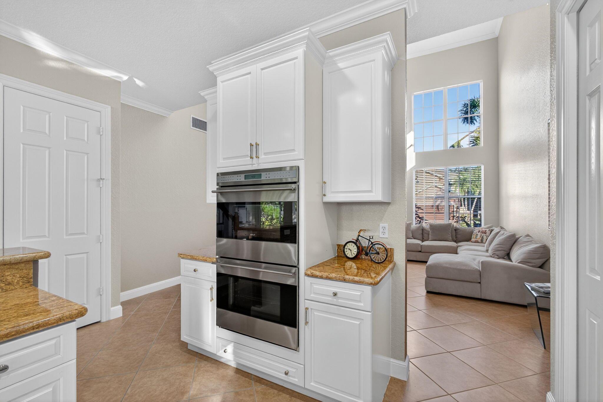 VERSAILLES - Residential