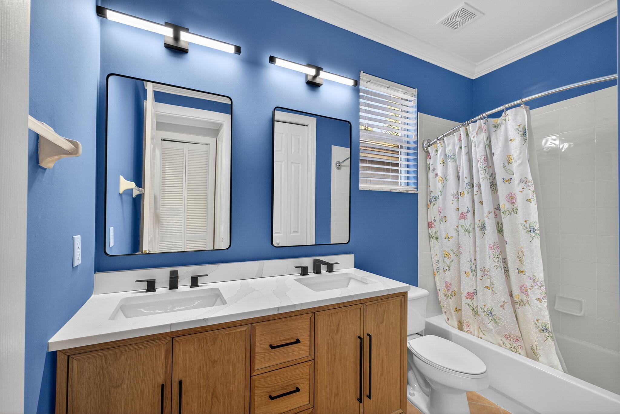 VERSAILLES - Residential