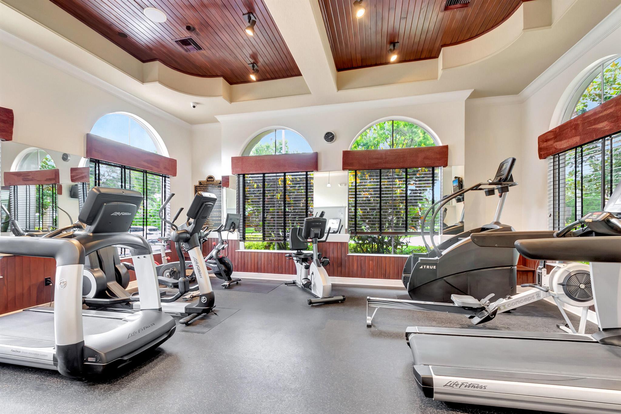 VERSAILLES - Residential