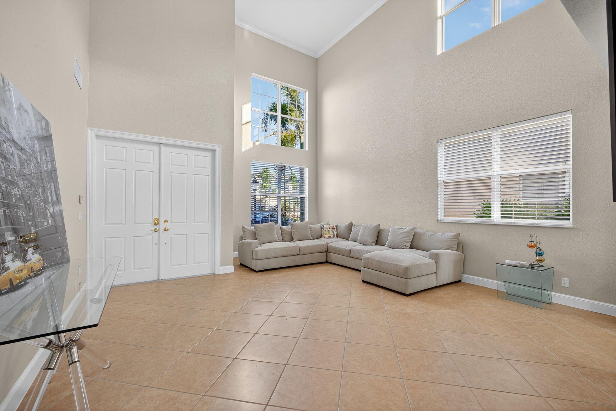 VERSAILLES - Residential