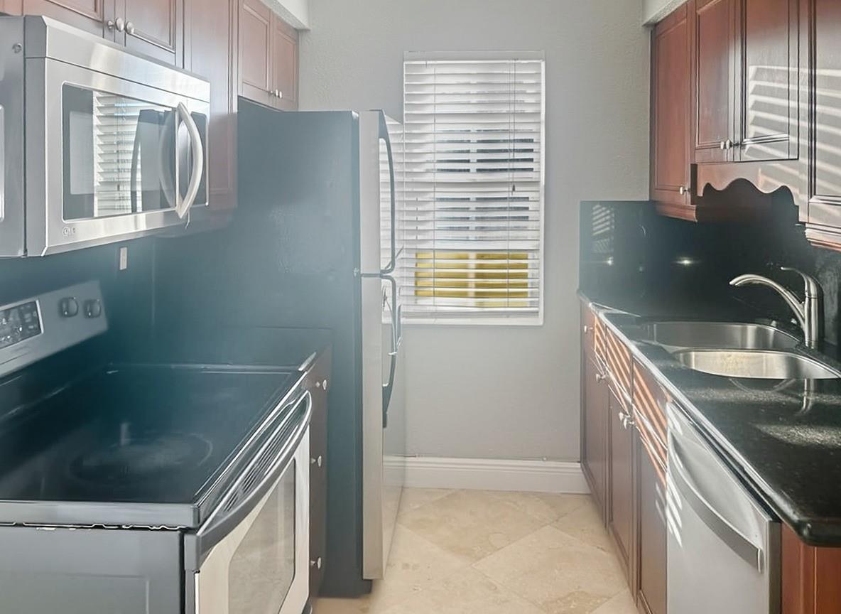 WILTON LAKE - Residential Lease