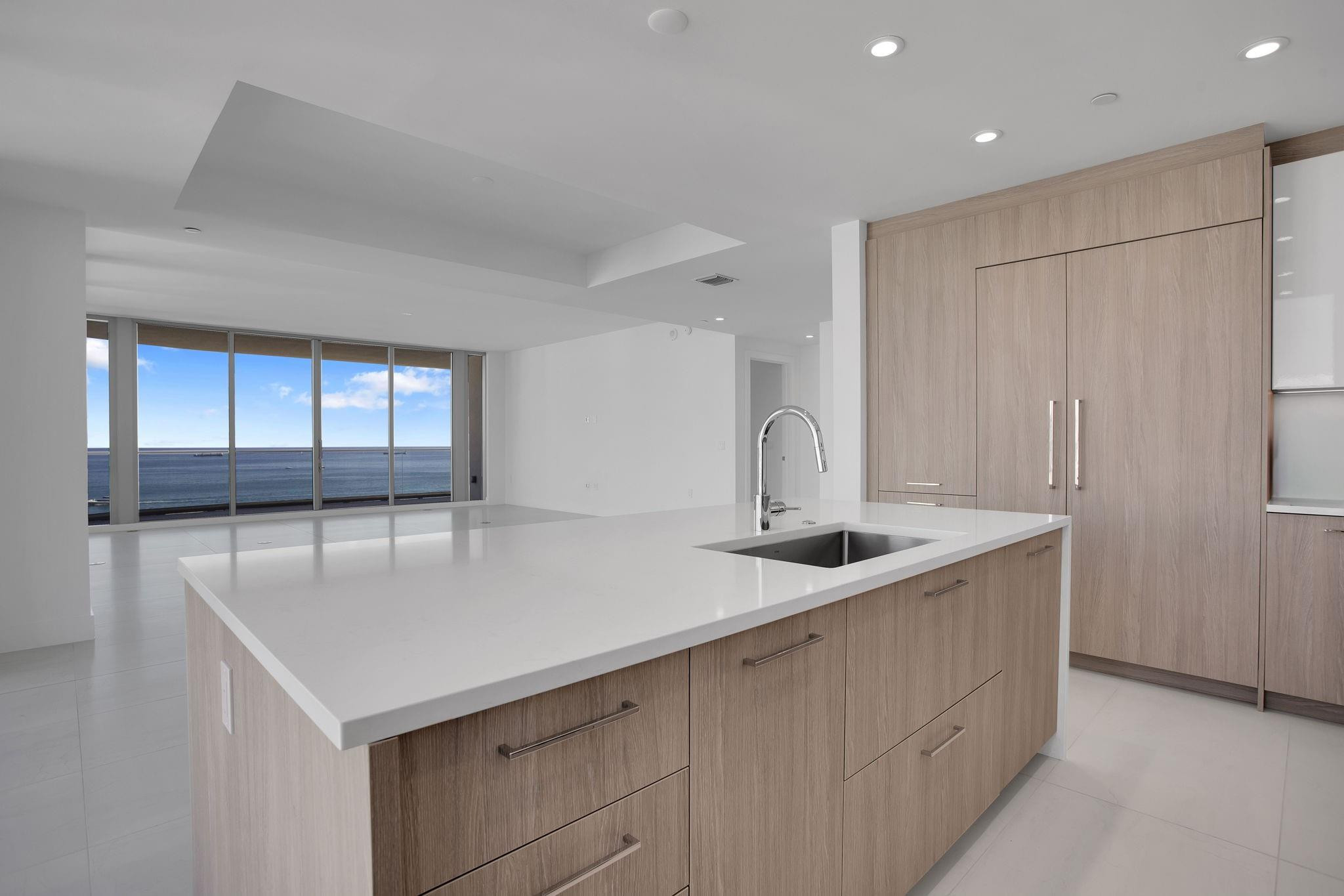 SELENE OCEANFRONT RESIDEN - Residential
