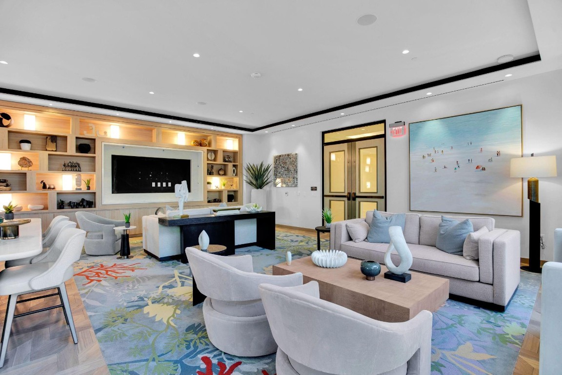 SELENE OCEANFRONT RESIDEN - Residential