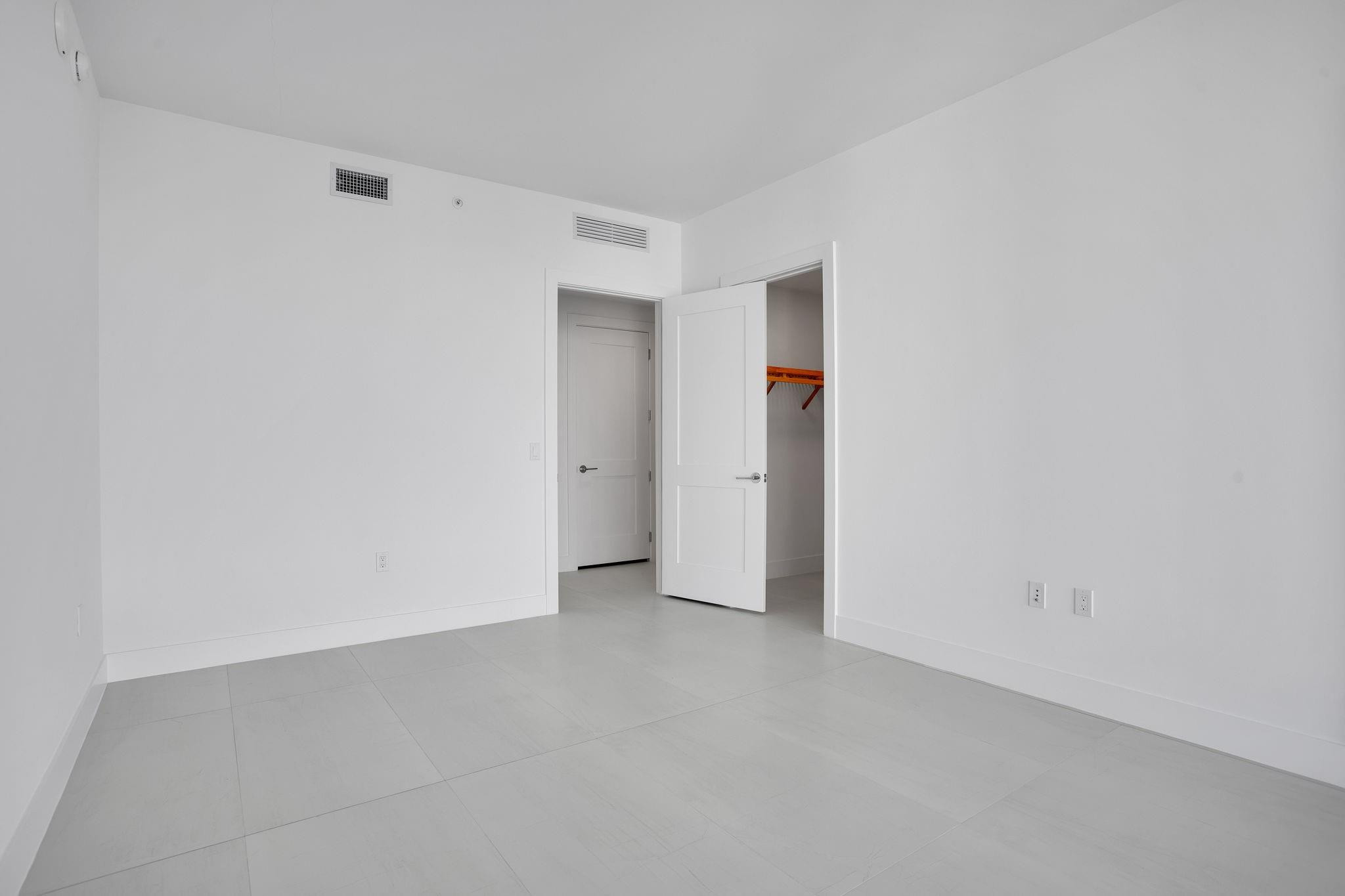 SELENE OCEANFRONT RESIDEN - Residential