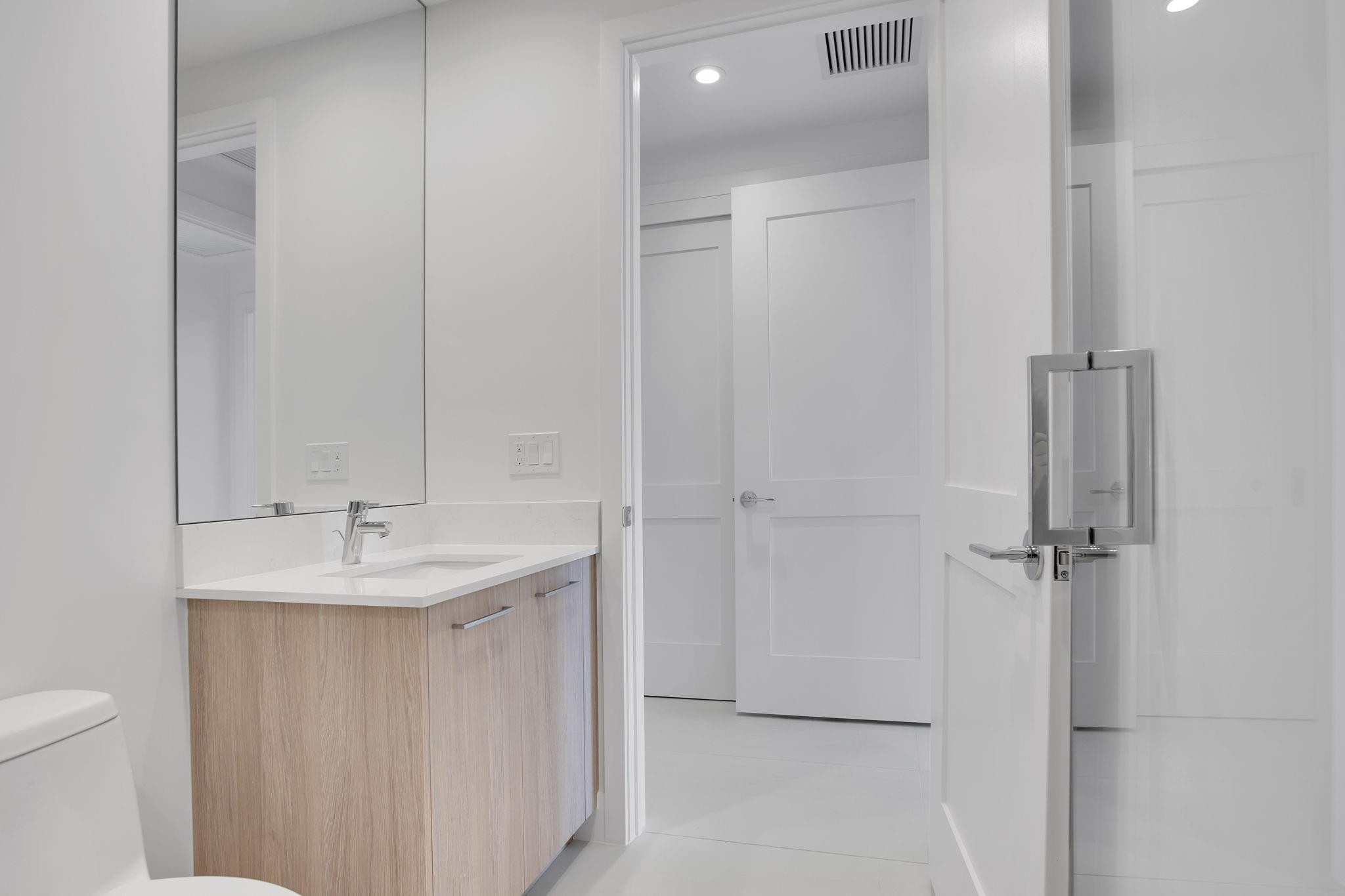 SELENE OCEANFRONT RESIDEN - Residential