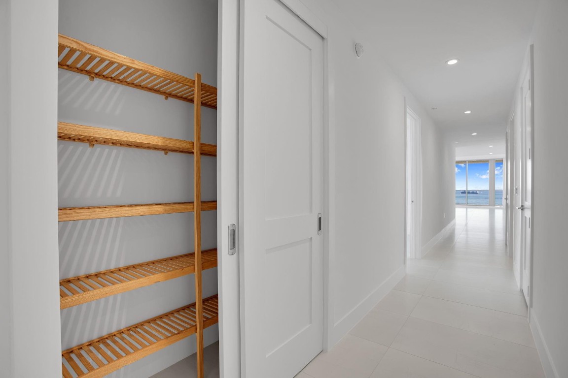 SELENE OCEANFRONT RESIDEN - Residential