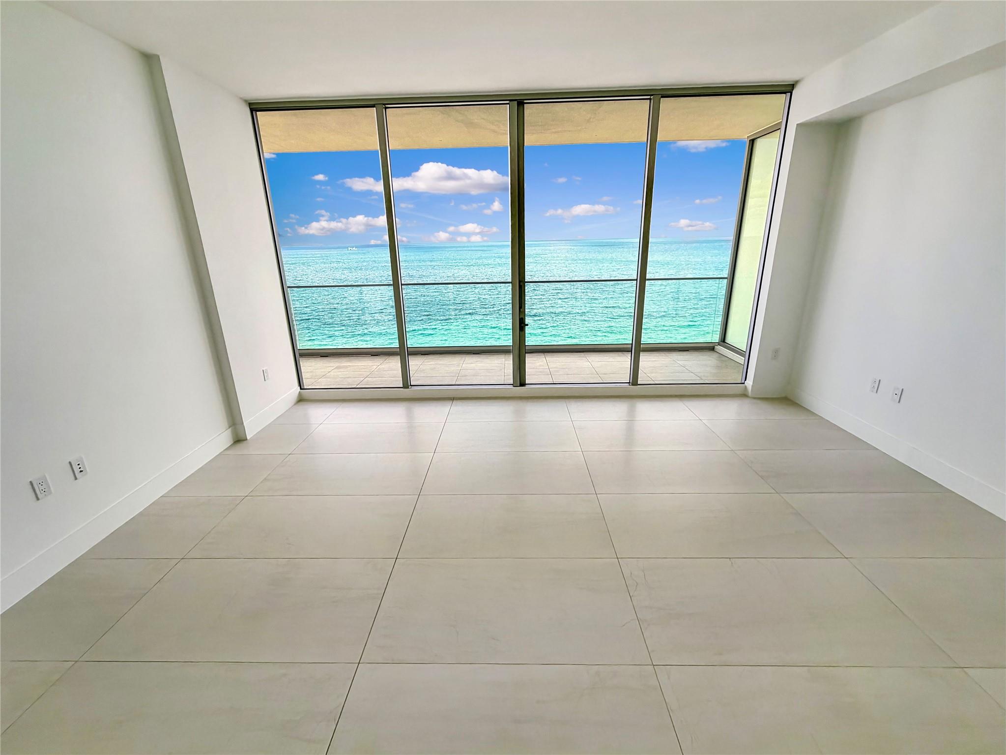 SELENE OCEANFRONT RESIDEN - Residential