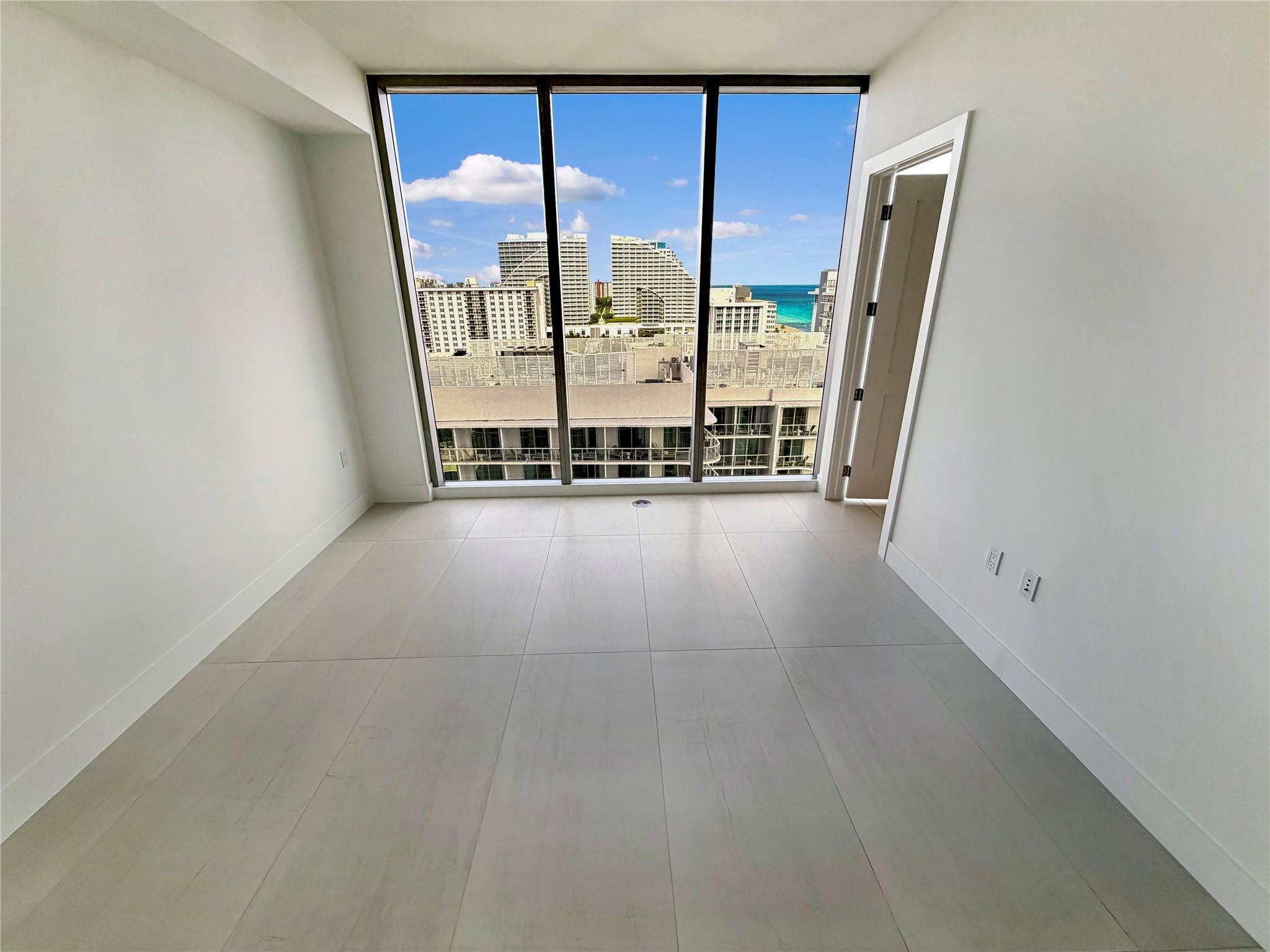 SELENE OCEANFRONT RESIDEN - Residential