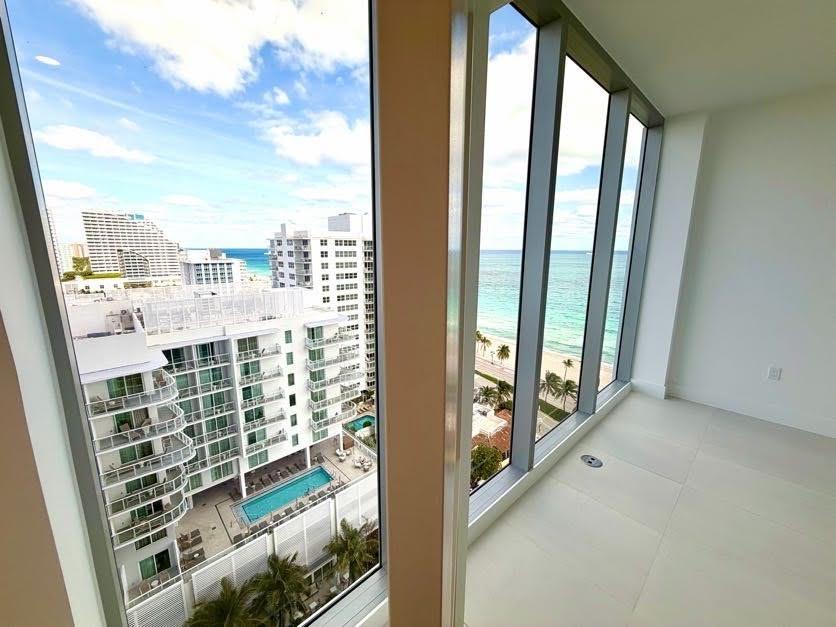 SELENE OCEANFRONT RESIDEN - Residential