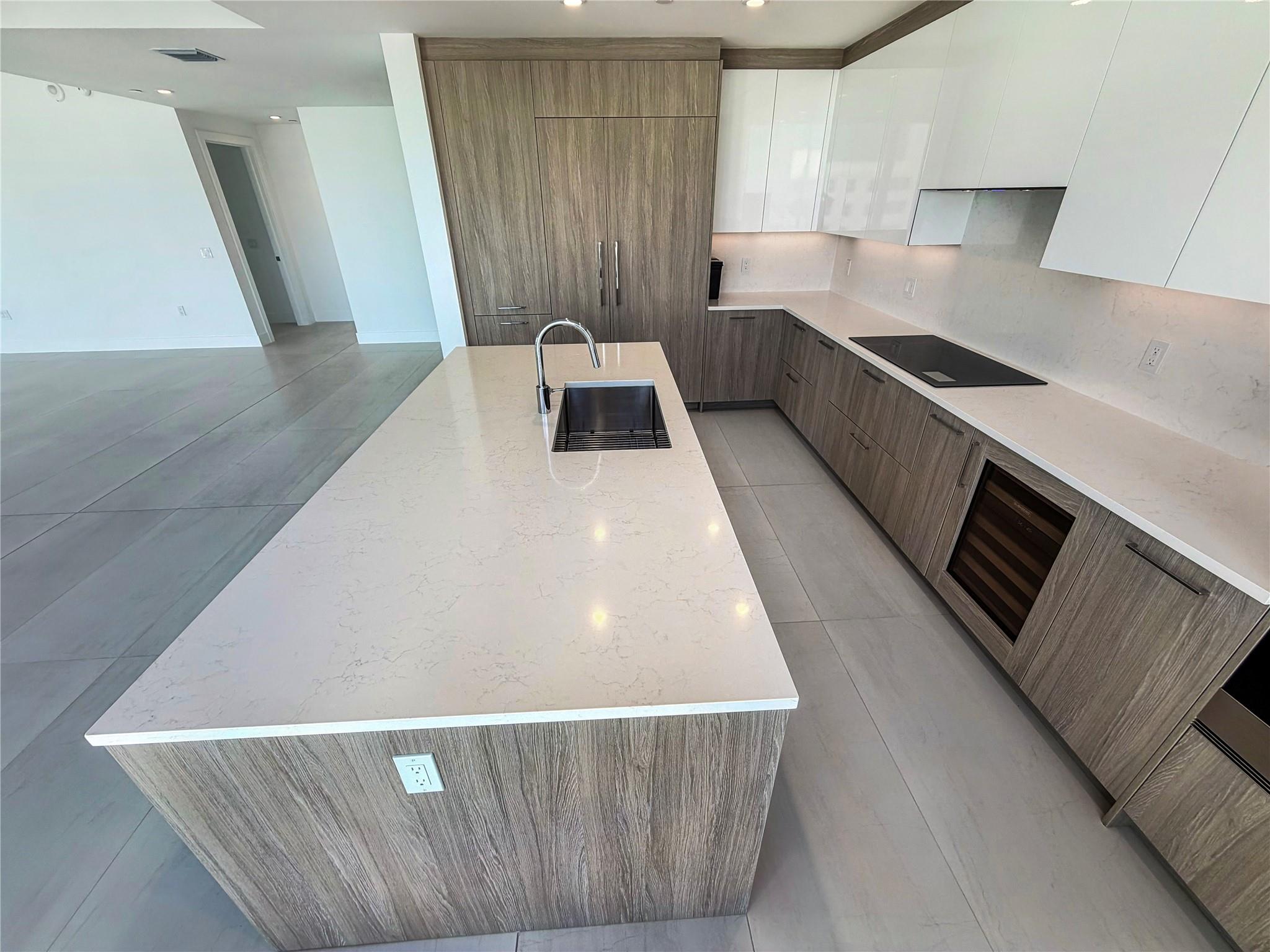 SELENE OCEANFRONT RESIDEN - Residential