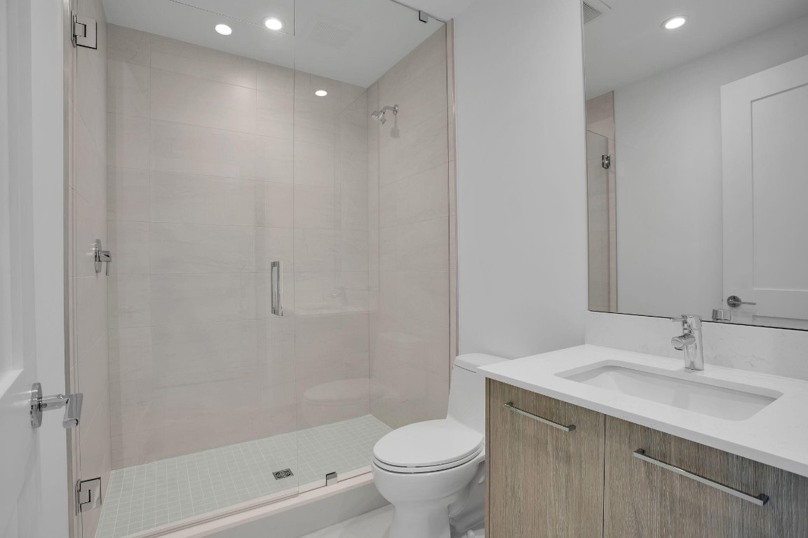 SELENE OCEANFRONT RESIDEN - Residential