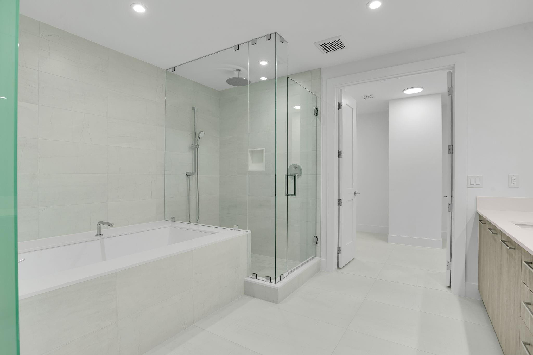 SELENE OCEANFRONT RESIDEN - Residential