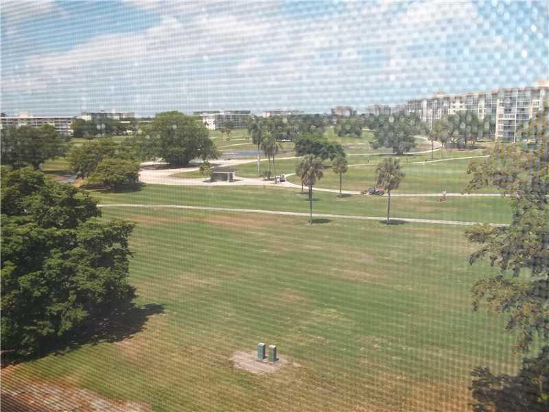 PALM AIRE COUNTRY CLUB - Residential