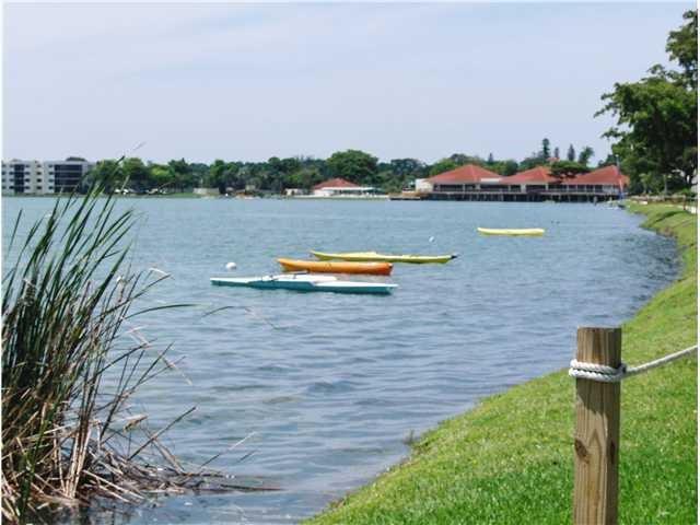 Lake Emerald - Residential
