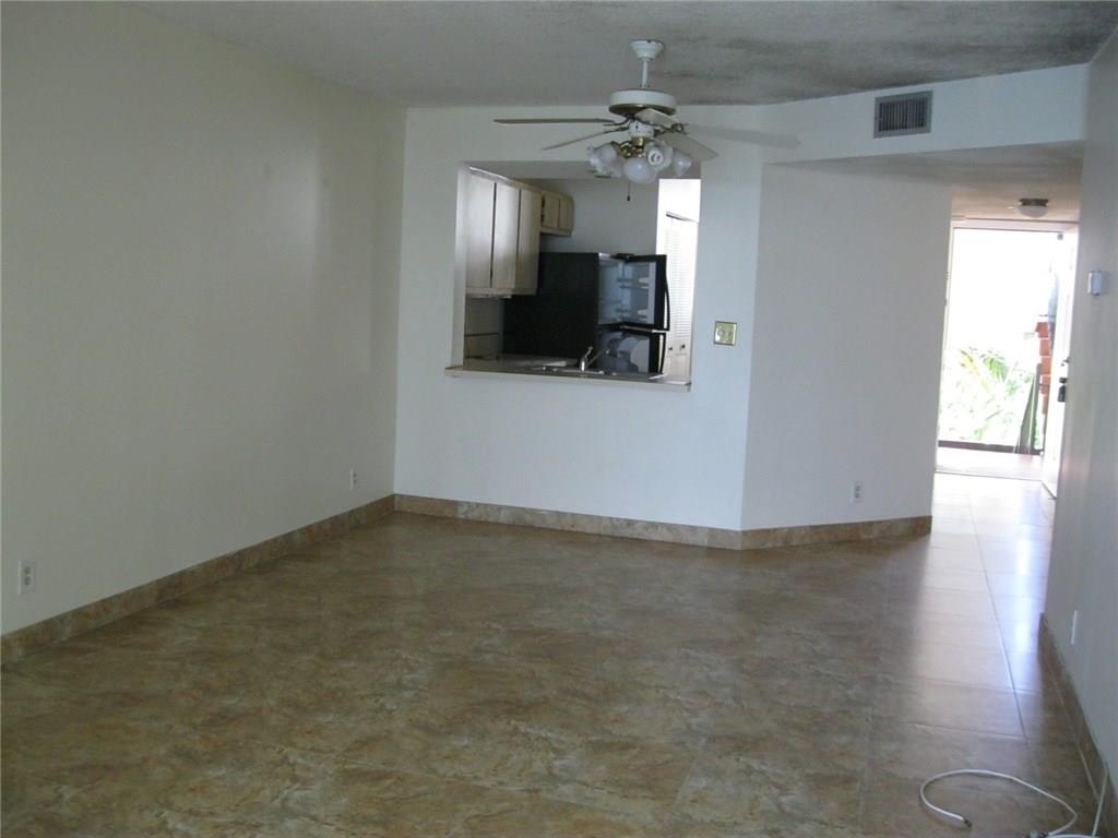 Lake Emerald - Residential