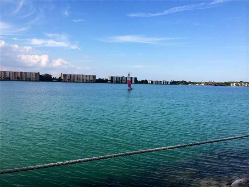 Lake Emerald - Residential