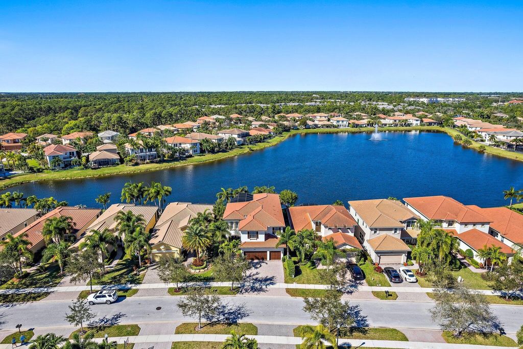 Photo of 12140 Aviles Circle, Palm Beach Gardens, FL 33418 (MLS # R11089720)